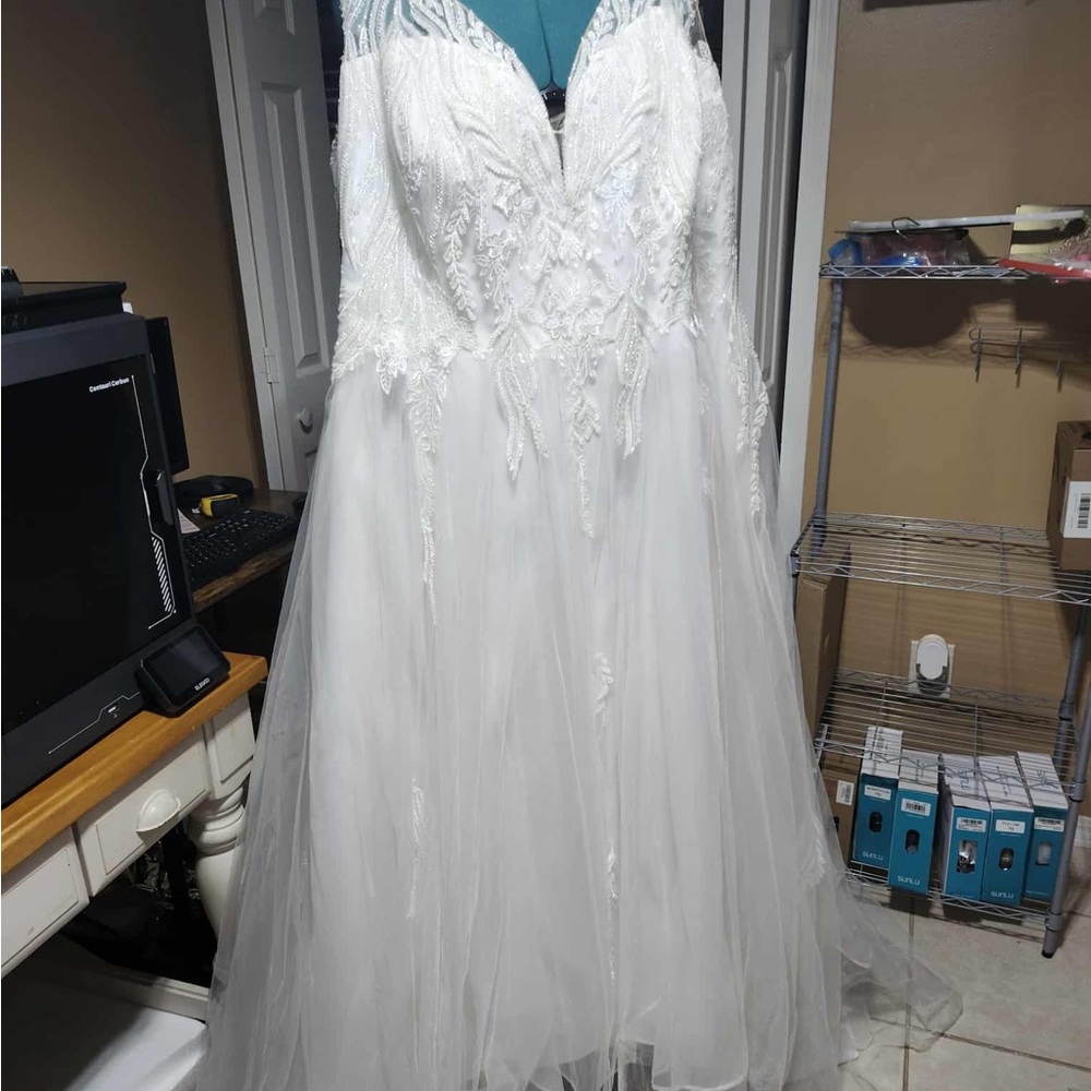 Oleg Cassini White Lace Wedding Dress